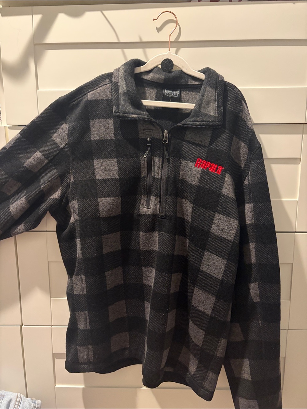 Men's Black & Gray Plaid Zip-Up Fleece Pullover